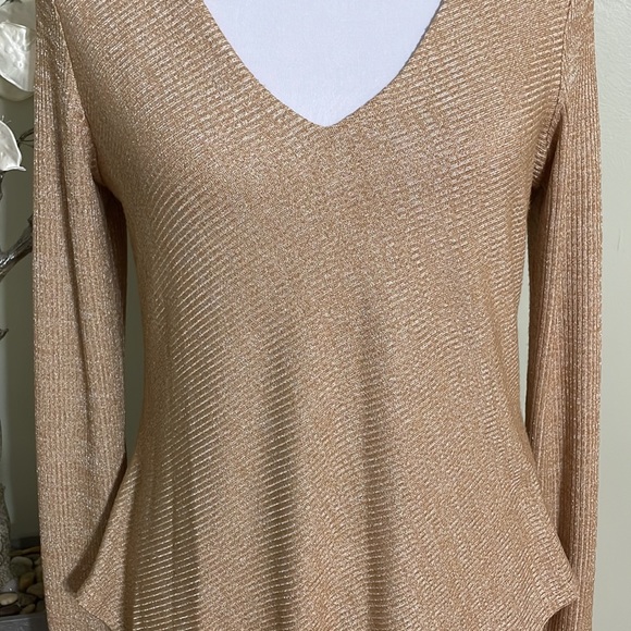 WHITE HOUSE BLACK MARKET SWEATER - Picture 2 of 5